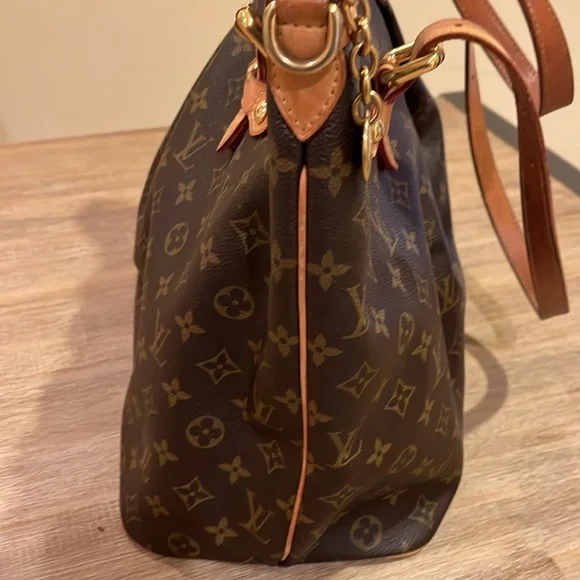 Louis Vuitton Palermo GM Bag - Picture 13 of 14